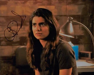 Claudia Doumit autograph