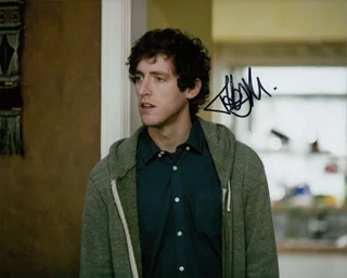 Thomas Middleditch autograph