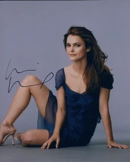 Keri Russell autograph