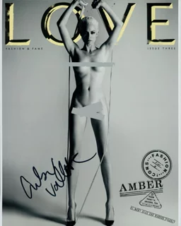 Amber Valletta autograph