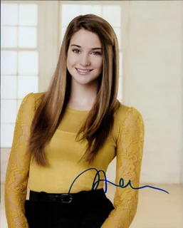 Shailene Woodley autograph