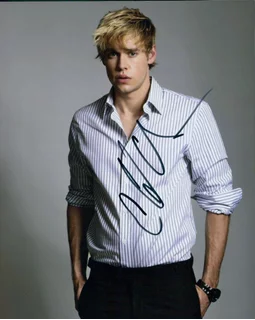 Chord Overstreet autograph