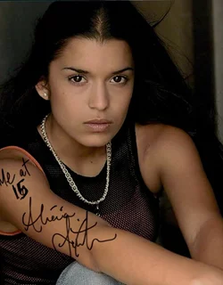 Alicia Sixtos autograph