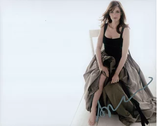 Amanda Peet autograph