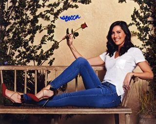 Becca Kufrin autograph