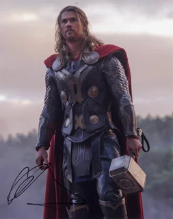 Chris Hemsworth autograph
