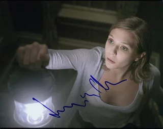 Elizabeth Olsen autograph