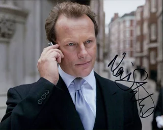 Neil Stuke autograph