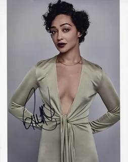 Ruth Negga autograph