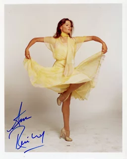 Ann Reinking autograph