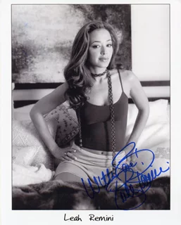Leah Remini autograph