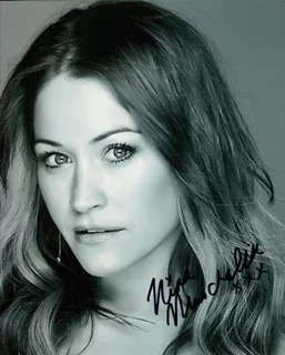 Nina Muschallik autograph