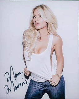 Mara Marini autograph