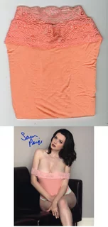 Samantha Paige autograph