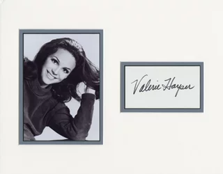 Valerie Harper autograph