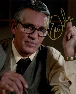 Eric Roberts autograph