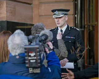 Mark Bonnar autograph