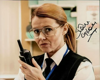Sian Gibson autograph