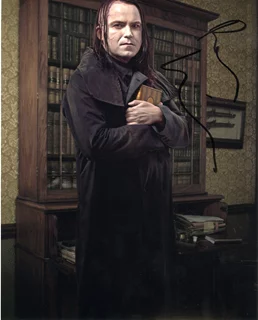 Rory Kinnear autograph