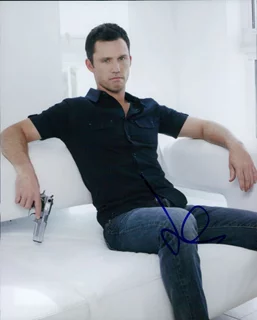 Jeffrey Donovan autograph