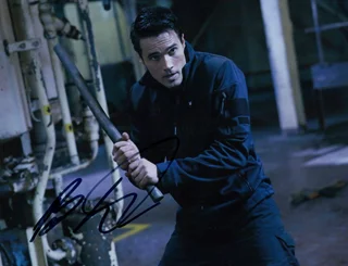 Brett Dalton autograph