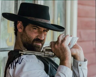 Manuel Garcia-Rulfo autograph