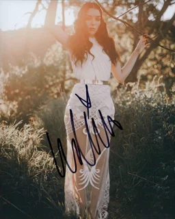 Indiana Massara autograph