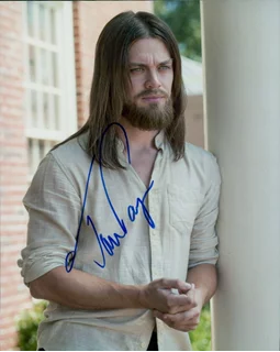 Tom Payne autograph