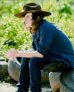 Chandler Riggs autograph
