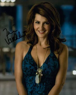 Nia Vardalos autograph