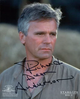 Richard Dean Anderson autograph
