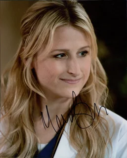 Mamie Gummer autograph