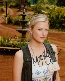 Mamie Gummer autograph