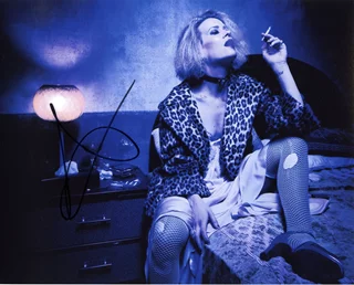 Sarah Paulson autograph