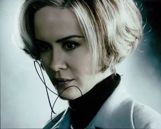 Sarah Paulson autograph