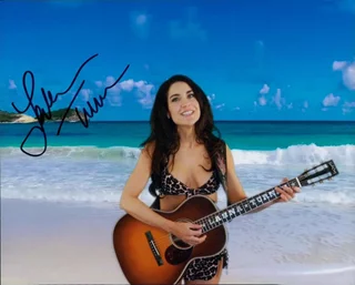 Lahna Turner autograph