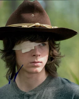 Chandler Riggs autograph