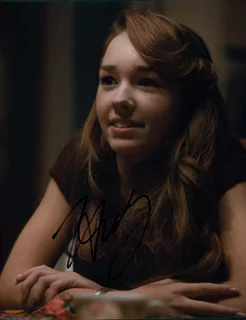 Holly Taylor autograph