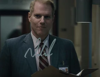 Noah Emmerich autograph