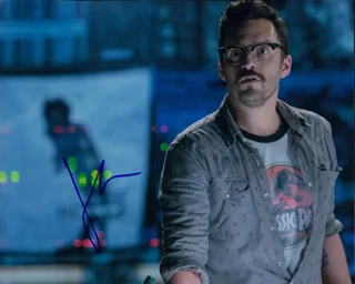 Jake Johnson autograph