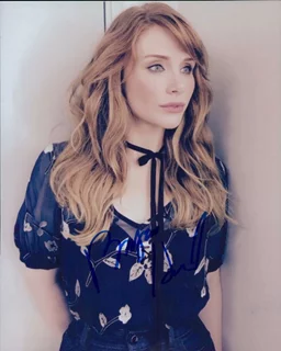 Bryce Dallas Howard autograph