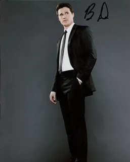 Brett Dalton autograph