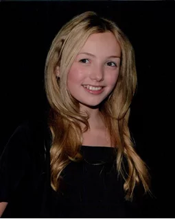 Peyton List autograph