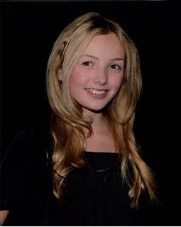 Peyton List autograph