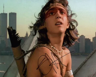 Sam Huntington autograph