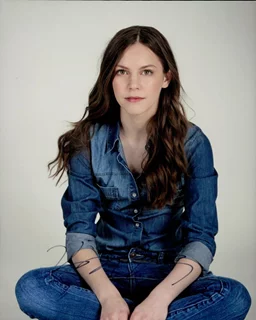 Kaitlyn Dias autograph