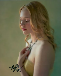 Rachelle Henry autograph