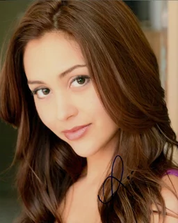 Lindsey Morgan autograph