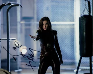 Amy Jackson autograph