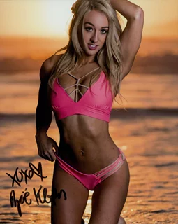 Zoe Klopfer autograph